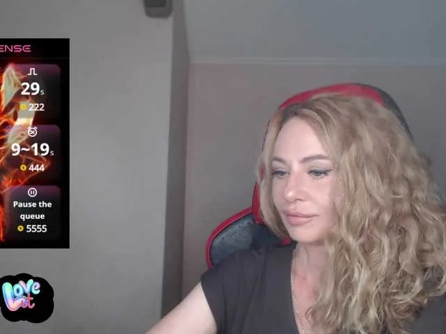 SusyBlair – webcam model profile photo Image 4