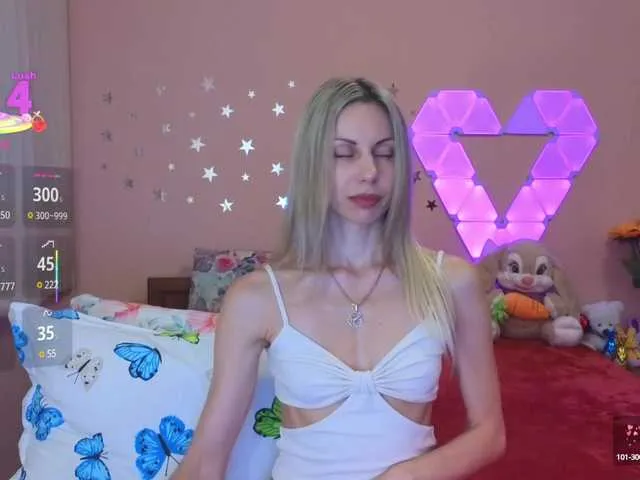 TilyTily – webcam model profile photo Image 16