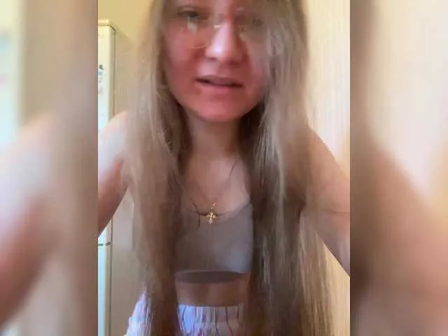 SusyBlair – webcam model profile photo Image 8