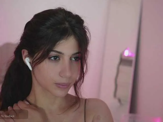 British_EmJess – webcam model profile photo Image 4