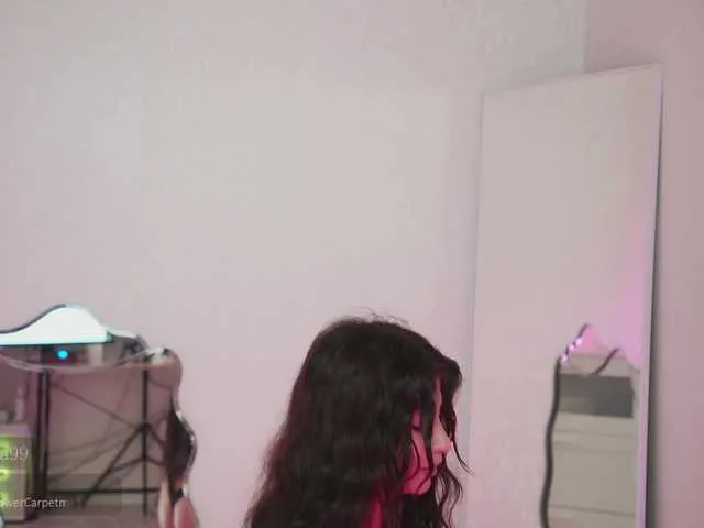 British_EmJess – webcam model profile photo Image 8