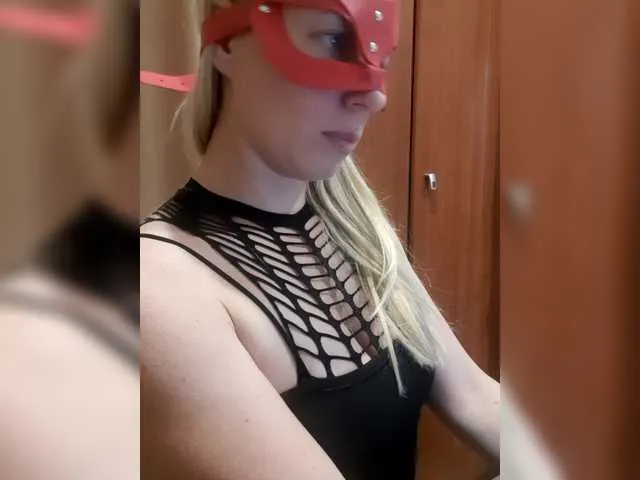 Inked_Blonde_Lust – webcam model profile photo Image 3