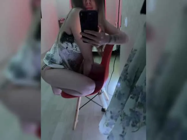 AngelBlushXXX – webcam model profile photo Image 7