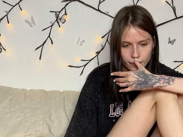 BabyfaceVixen1 – webcam model profile photo Image 17