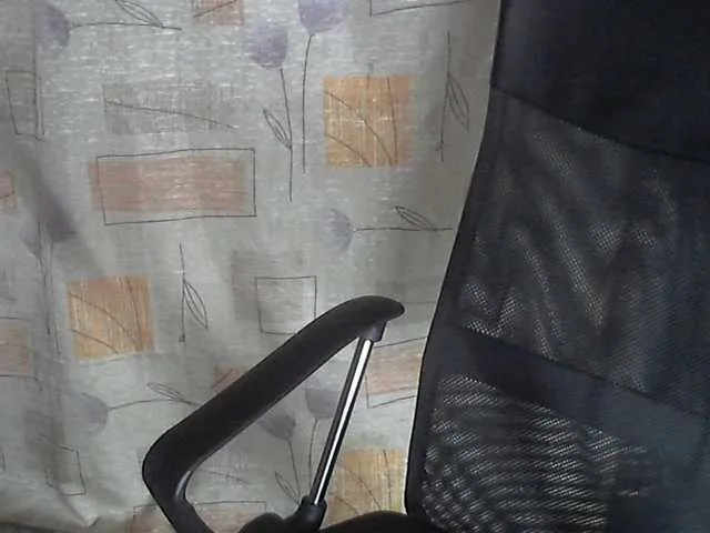 GlamGran – webcam model profile photo Image 8