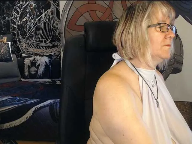 bunny_blonde – webcam model profile photo Image 15