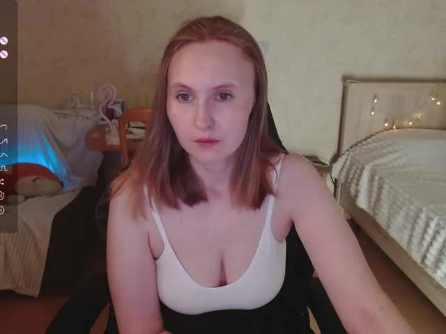 LoveCatsuit – webcam model profile photo Image 11