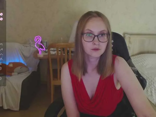 LoveCatsuit – webcam model profile photo Image 13