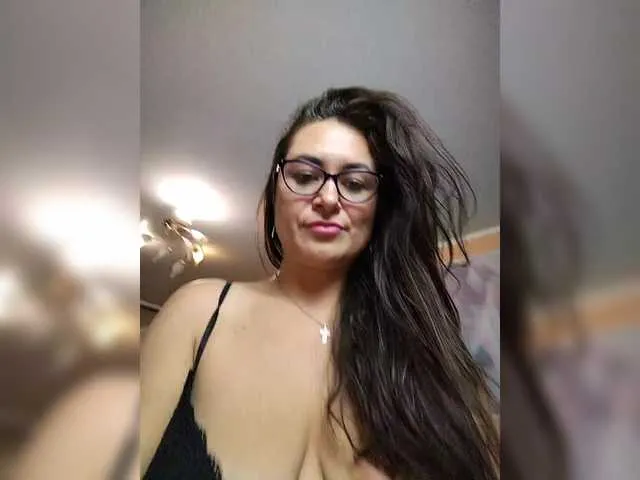 British_EmJess – webcam model profile photo Image 19