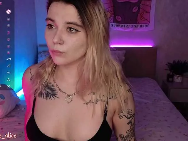 Alice-teaseee Image 2