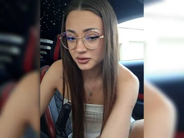 British_EmJess – webcam model profile photo Image 3