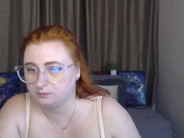 AureliyXXX – webcam model profile photo Image 3