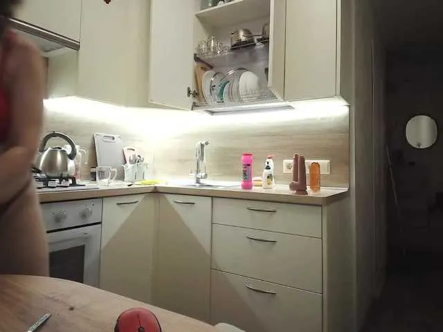 Just---me – webcam model profile photo Image 3