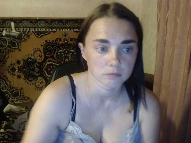 KateDivineUK – webcam model profile photo Image 11