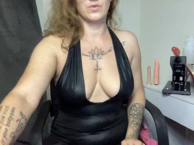 AmallyaHot Image 3