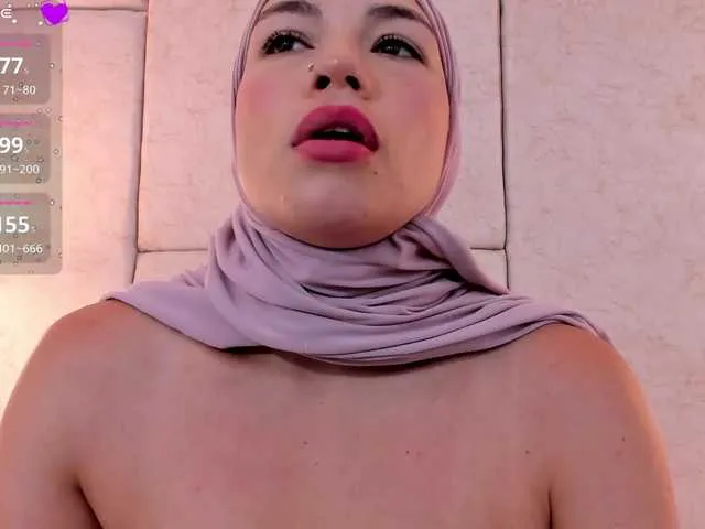 helloXpussy – webcam model profile photo Image 2