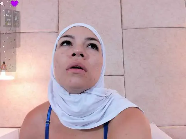 helloXpussy – webcam model profile photo Image 6