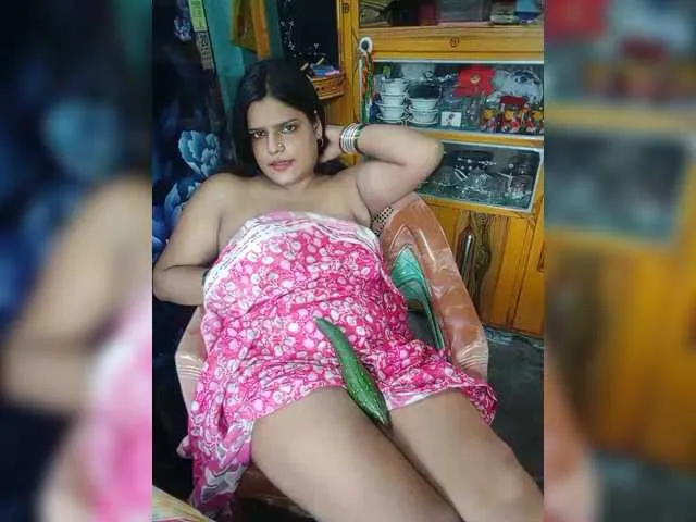 GlamGran – webcam model profile photo Image 15
