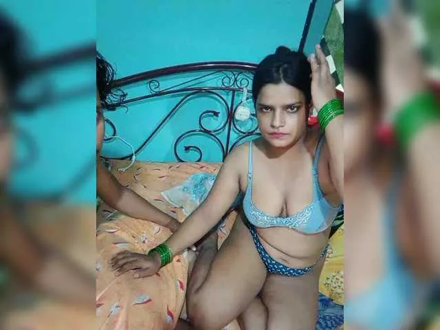 GlamGran – webcam model profile photo Image 2