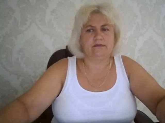 LorrySkye – webcam model profile photo Image 11