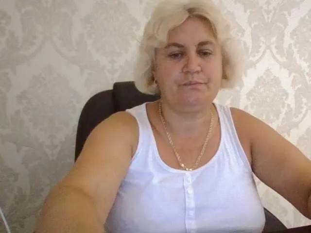 LorrySkye – webcam model profile photo Image 14