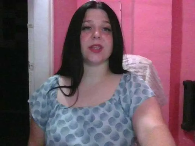 KateDivineUK – webcam model profile photo Image 14