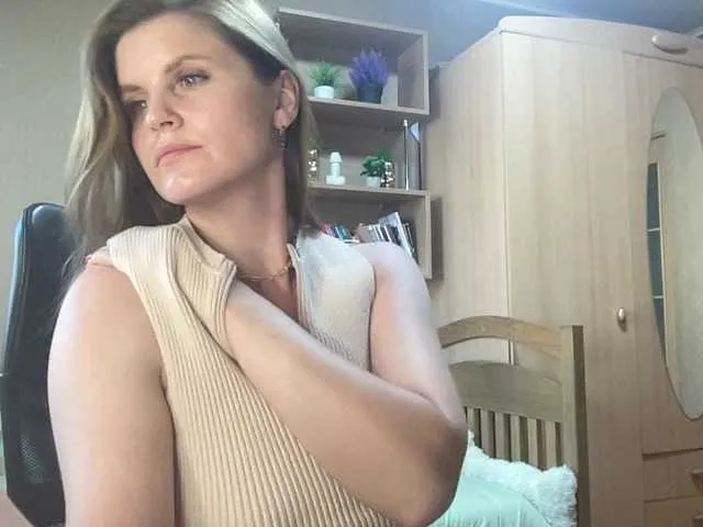 InnaWilliams – webcam model profile photo Image 14