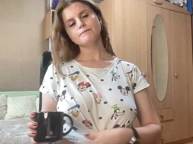 InnaWilliams – webcam model profile photo Image 7
