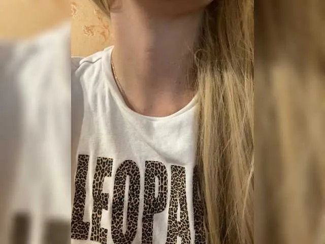 SashaVaughn – webcam model profile photo Image 3