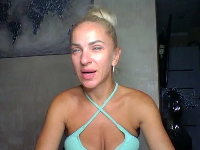 SofiaSins – webcam model profile photo Image 10