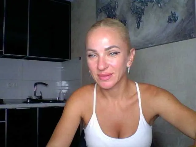 SofiaSins – webcam model profile photo Image 13