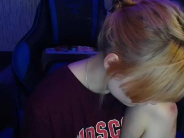 KateDivineUK – webcam model profile photo Image 14