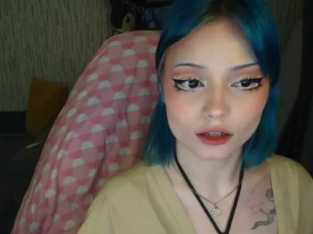 KateDivineUK – webcam model profile photo Image 16
