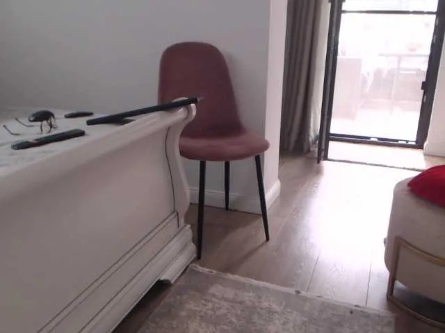 DorisCream – webcam model profile photo Image 5