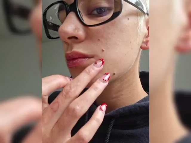 TyleneBuck – webcam model profile photo Image 15