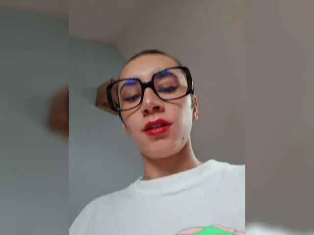 TyleneBuck – webcam model profile photo Image 4