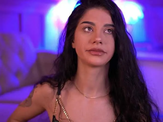 BaddNikky – webcam model profile photo Image 7