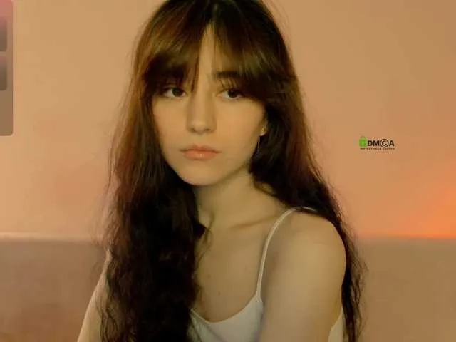 British_EmJess – webcam model profile photo Image 10