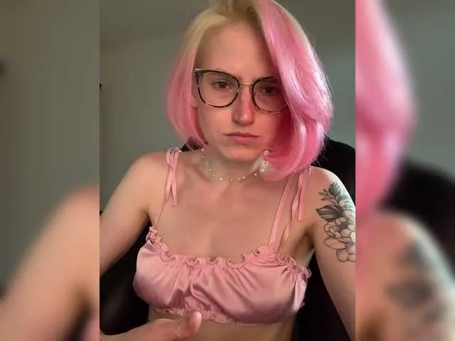 SusyBlair – webcam model profile photo Image 6
