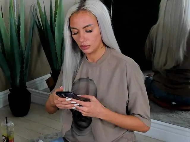 StarKristy – webcam model profile photo Image 6