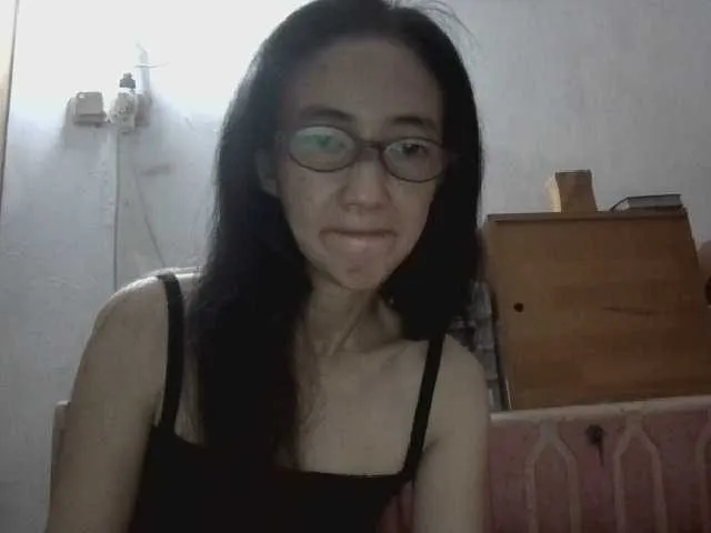 RoseCoxxx – webcam model profile photo Image 4