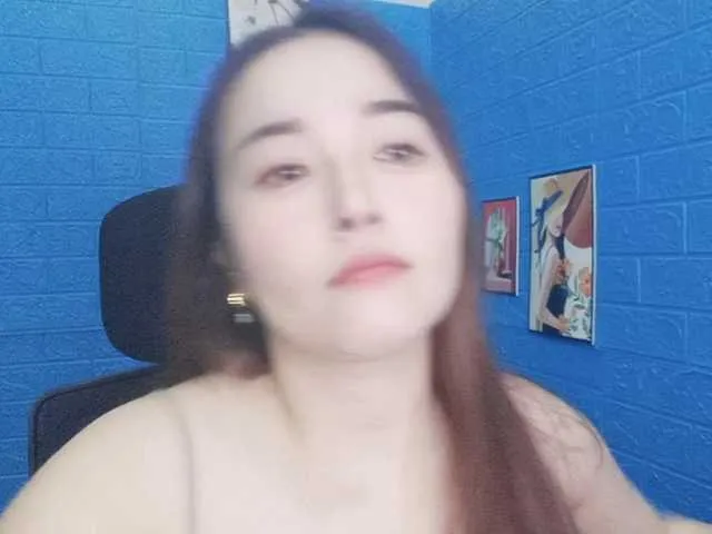 British_EmJess – webcam model profile photo Image 8