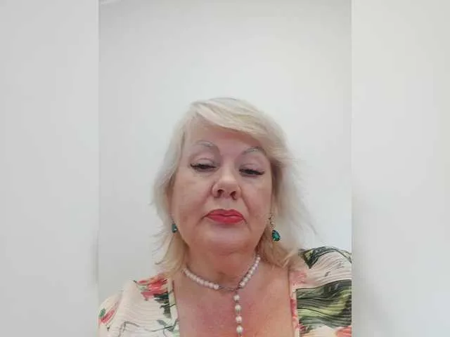 blondeangel_4u2 – webcam model profile photo Image 6