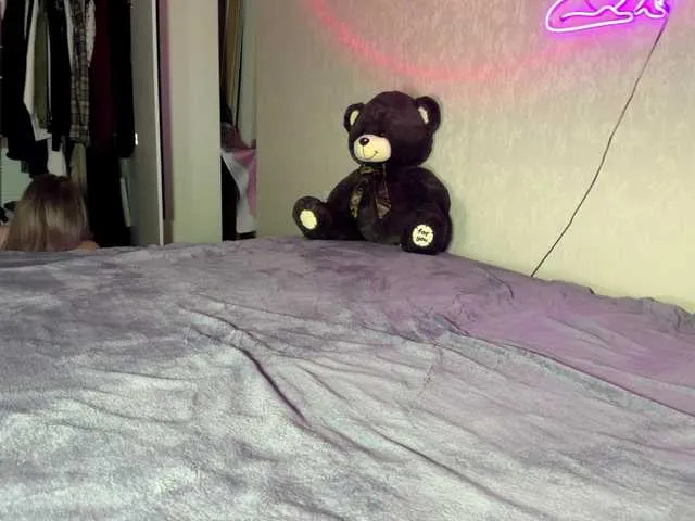 MilashaNyasha – webcam model profile photo Image 11