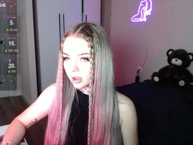 MilashaNyasha – webcam model profile photo Image 8