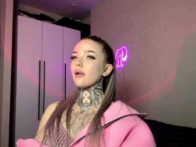 MilashaNyasha – webcam model profile photo Image 9