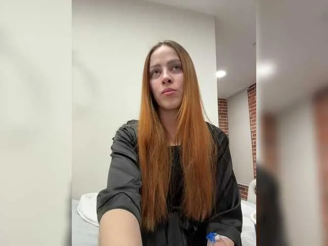 AureliyXXX – webcam model profile photo Image 3