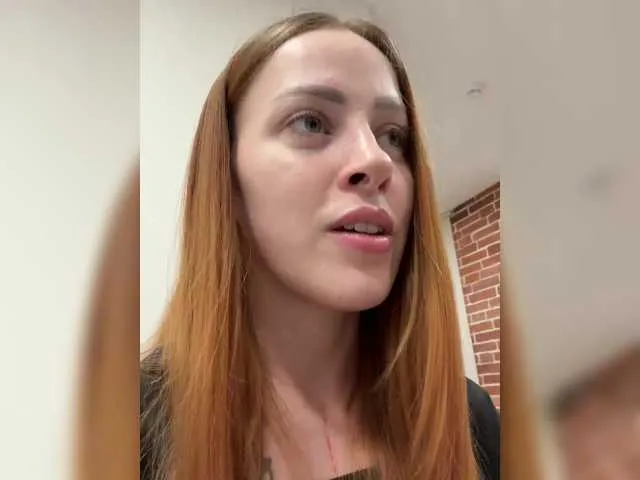 AureliyXXX – webcam model profile photo Image 4