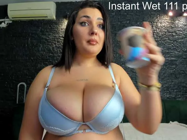 British_EmJess – webcam model profile photo Image 7