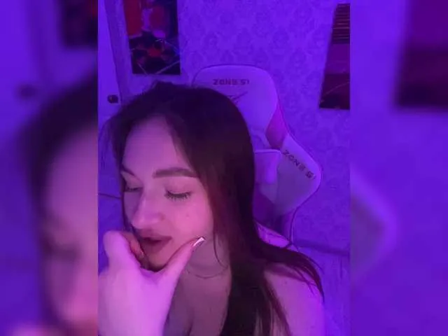 BoredGirl Image 3
